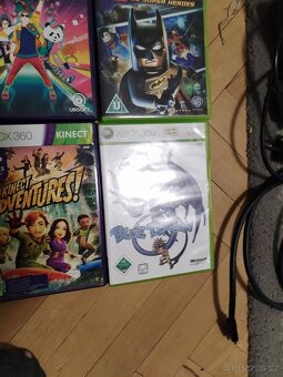 Prodám Xbox  360 - 6