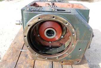 Zetor 7211 7245 rozvodovka diferenciál - 6