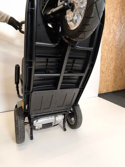 Elektrický tříkolový invalidní skútr - 6