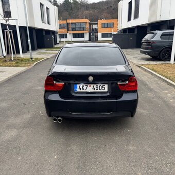 BMW E90 330D 170kw M-packet manuál - 6