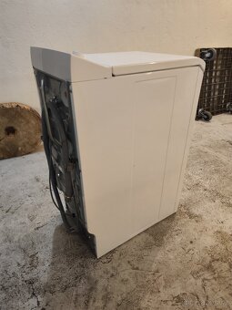 Vrchem plněná pračka AEG - 6