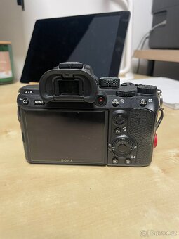 Sony A7III - 6