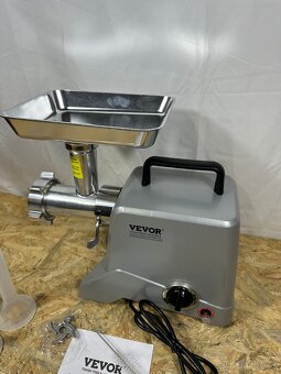 Komerční elektrický mlýnek na maso 575W - 6