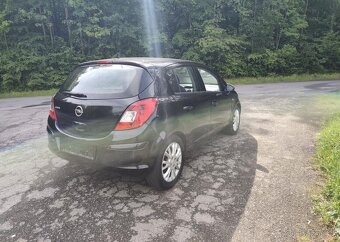 Opel Corsa 1.2 16v Klima, Malé Km benzín manuál 51 kw - 6