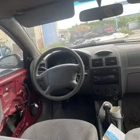 Rio Kia 1.5 benzínové motor 2003 - 6