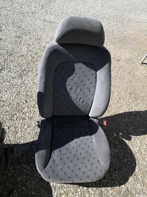 Prodám přední sedačky SEAT Toledo II. - 6