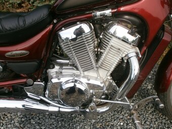 suzuki intruder VS 800 - 6