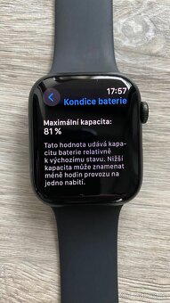 Apple Watch 7 Series 45mm zelené + černý sportovní řemínek - 6