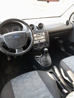 Ford fiesta 1.4 tdci 2004 - 6