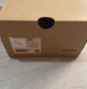 krémové lodičky značky Baťa - 6