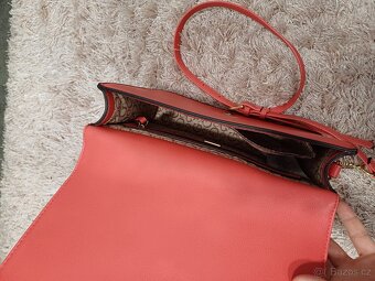Crossbody kabelka Guess, červená - 6