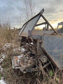 Rozmetadlo hnoje RUR 5 - 6