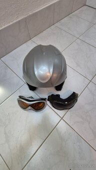 Dětská lyžařská helma UVEX s brýlemi - 6