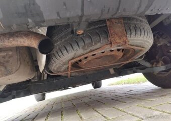 Renault Mégane 1,6 i benzín manuál 74 kw - 6