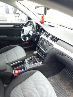 Prodám Superb 2 tdi - 6