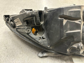 XENON FORD FOCUS II - 6