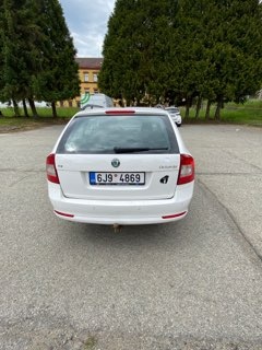Škoda Octavia Combi II Facelift rok 2012 - 6