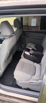 Sharan 2011 2.0 TDI 103 kw 245000 najeto - 6