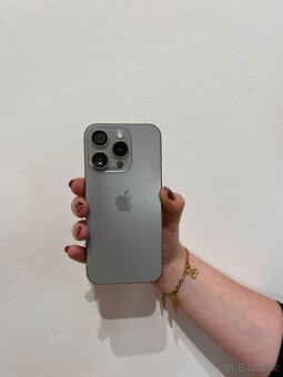 iPhone 15 Pro 128Gb, baterie 93% - 6