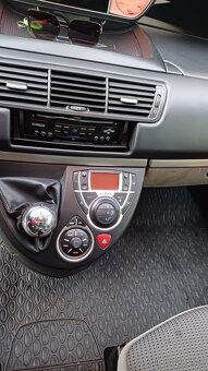 Peugeot 807 - 6