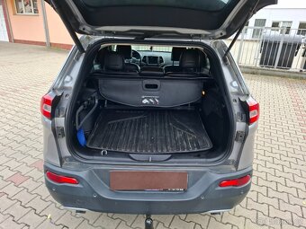 Prodám Jeep Cherokee - 6