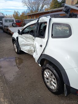 Dacia Duster 1.3 96kw 4/2022 ČR - 6