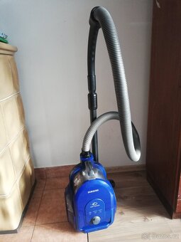 Bezsáčkový vysavač Samsung - 6