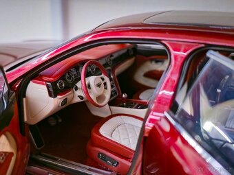 Bentley Mulsanne 1:18 Kyosho - 6