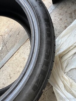 Pneu zimní 255/40 R20 - 6