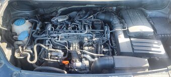 VW Caddy 1.6 - 6