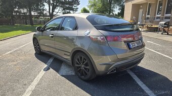 Honda Civic 8g 1.8 - 6
