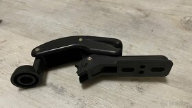 Prodám boční výklopná okna Trabant + nové panty - 6