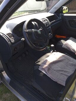 Škoda Fabia 2 1.4 16V klimatizace - 6