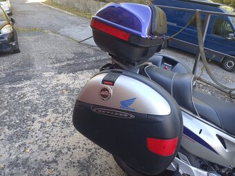 Motocykl Honda Transalp XL650V - 6