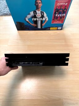 Playstation 4 PRO - 6