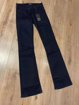 Black Whitnev Bootcut džíny nové s visačkou - 6