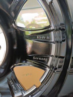 Mercedes R18 - 6