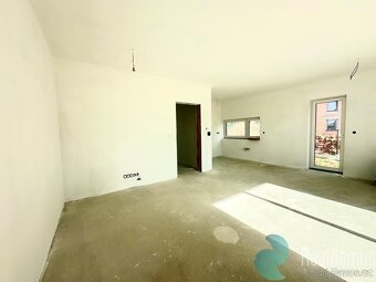 Byt 4+kk, 101,45m2, mezonet, zahrada, balkón, parkování, Pan - 6