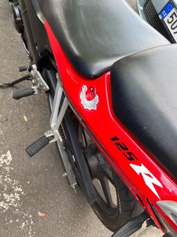Honda CBR 125r - 6