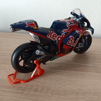 Brad Binder KTM 1:12 NewRay MotoGP - 6