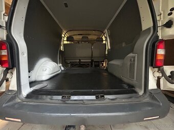 Volkswagen Transporter 2.5 TDI 96kW – Dlouhý rozvor – 2007 - 6