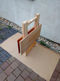 Prodám dřevěný skládací stůl 74,5x75 cm - 6