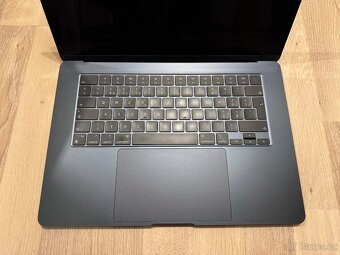 MacBook Air 15 M3 CZ (2024) Temně inkoustový - 6