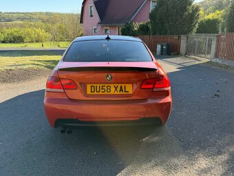 BMW - 6