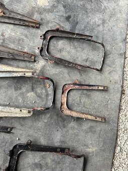 Predám podsedlový nosník JAWA ČZ 125 175 250 - 6