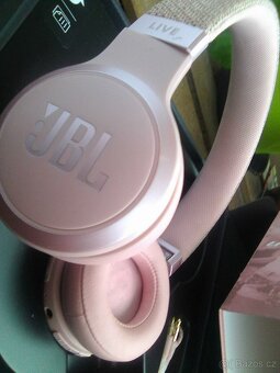 ezdrátová Bluetooth růžová nová sluchátka Live 460NC s JBL - 6