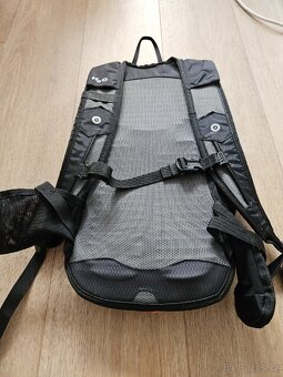 Cyklo/běžecký batůžek Husky, cca 10l - 6