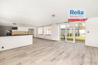 Prostorný dům s velkým potenciálem, 249 m2 - Polní Chrčice - 6