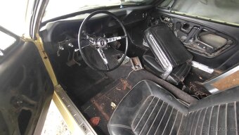 Ford Mustang - 6