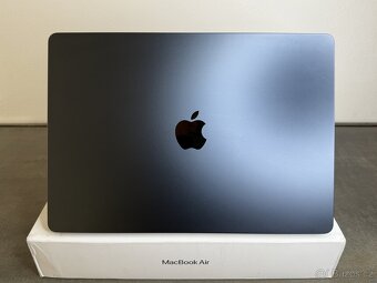 MacBook Air 15'' 2023 / M2 / 8GB / 512GB SSD / Kompletní b - 6